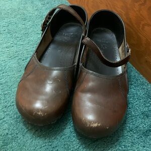Dansko women’s clogs